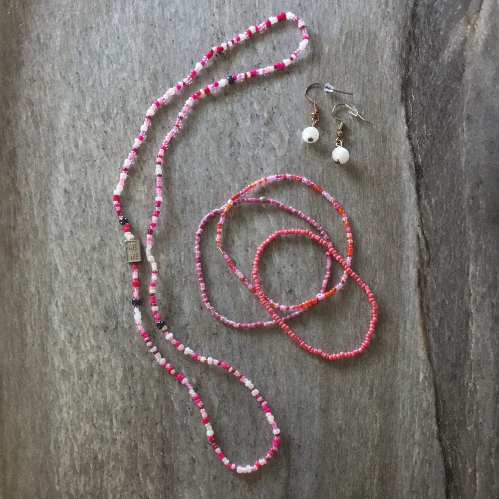 SET Beaded Stretchy Necklace Bracelet Earrings set